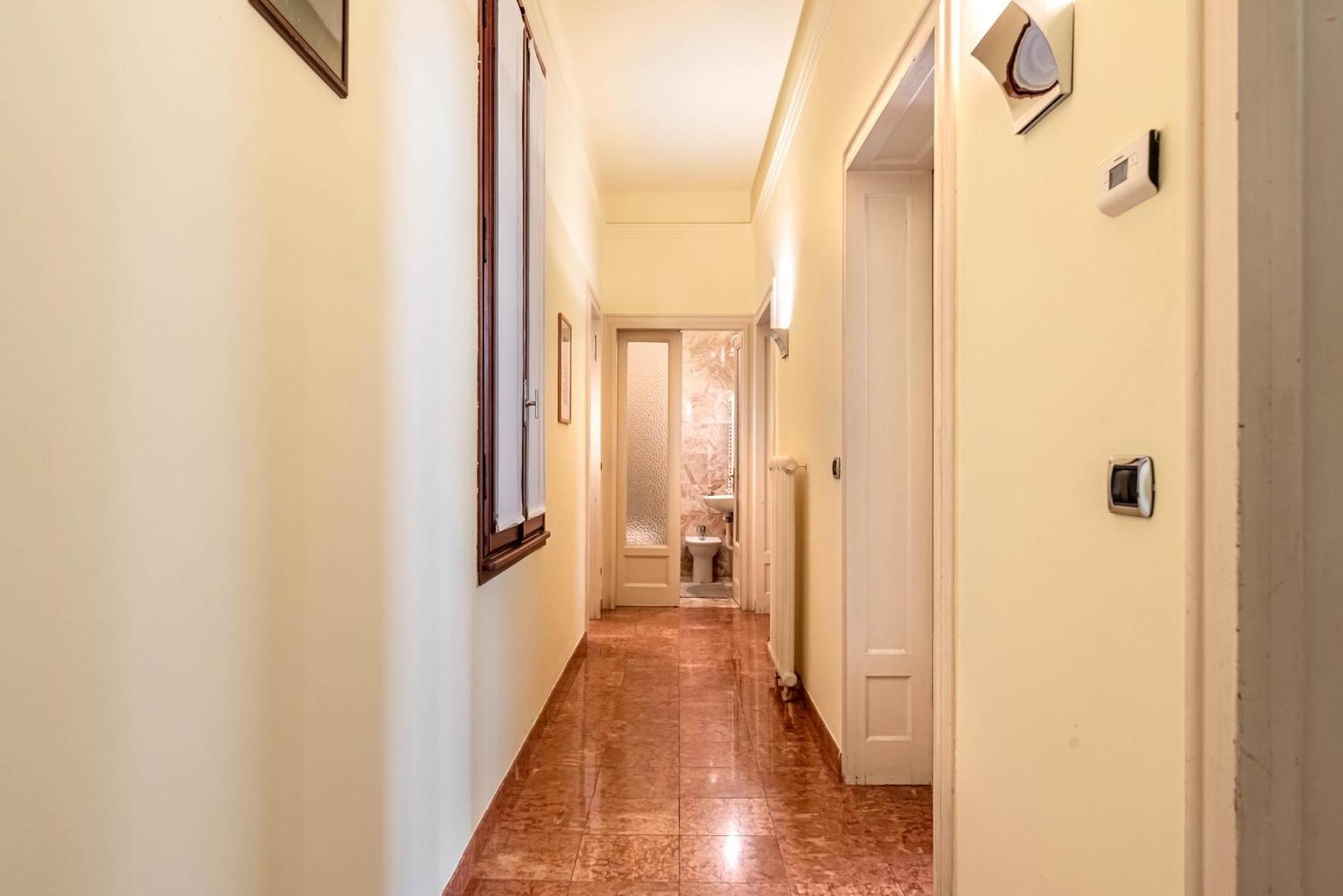 Piazza Isolo Central Apartment Verona Exterior foto