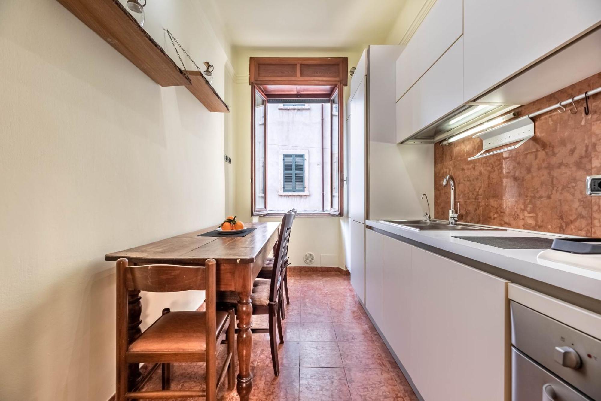 Piazza Isolo Central Apartment Verona Exterior foto